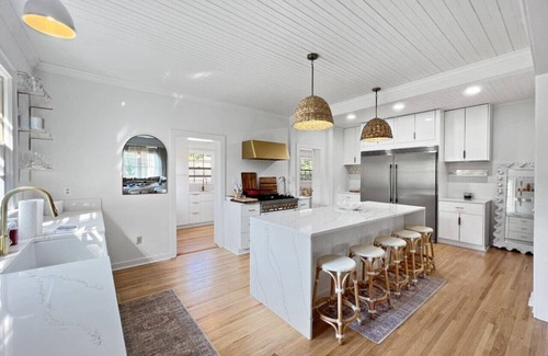 Wilkesboro House | Southwell Manor House