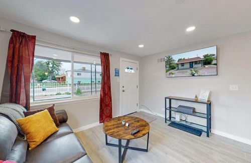 Berkley House | Southwest Charm Spacious Family Home Near Denver