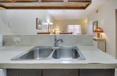 Greater Fondren Southwest Apartment | Southwest Houston Apartment w/Pool Access!