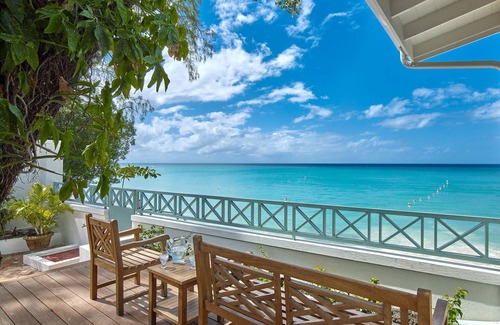 Mullins Beach House | Southwinds Beach House is a 3 Bedroom With Exquisite sea Views
