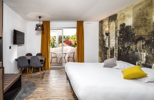 Arles Hotel | SOWELL HÔTELS L'Olivier