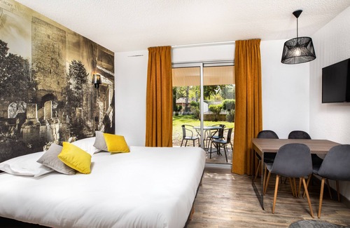 Arles Hotel | SOWELL HÔTELS L'Olivier