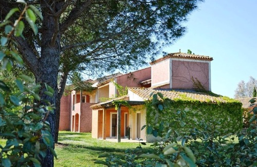Arles Apartment | SOWELL RESIDENCES Les Hameaux