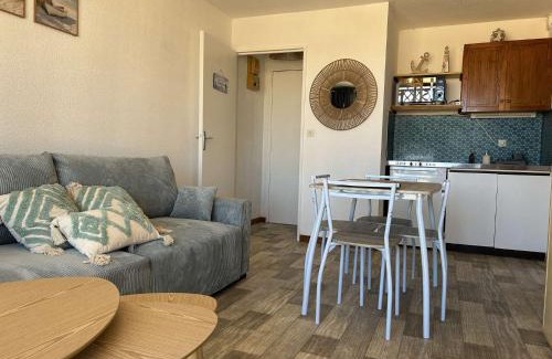 Saint-Pierre-la-Mer Apartment | SP350-B202 Appartement 2 pièces cabine SAINT PIERRE LA MER