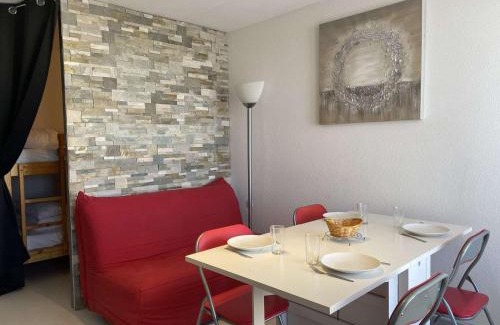 Saint-Pierre-la-Mer Apartment | SP500-084 Appt 2 pièces cabine SAINT PIERRE LA MER