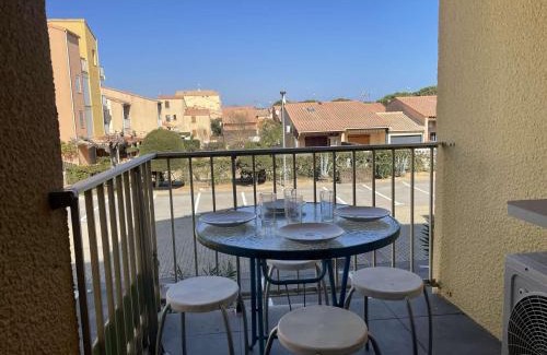 Saint-Pierre-la-Mer Apartment | SP500-084 Appt 2 pièces cabine SAINT PIERRE LA MER