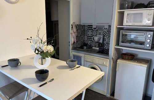 Saint-Pierre-la-Mer Apartment | SP570-302 Studio cabine loggia ST PIERRE LA MER