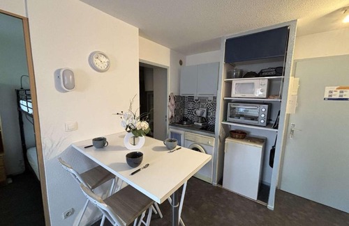 Saint-Pierre-la-Mer Apartment | SP570-302 Studio cabine loggia ST PIERRE LA MER