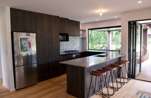 Mangawhai Heads House | Spa and a 5 minute walk to the water