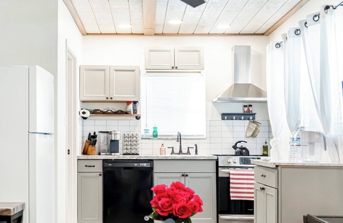 Redding Cottage | Spa-Inspired Luxury Cottage, Heart of Redding & Near Bethel Church