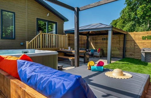 Raywell Ski Chalet | Spa Jubilation (Pet Garden)