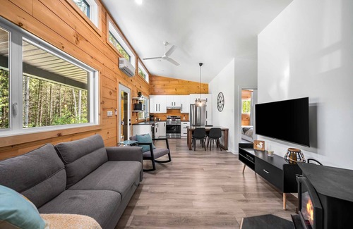 Mauricie Ski Chalet | Spa, Nature & Riverside Escape - Le Tamia