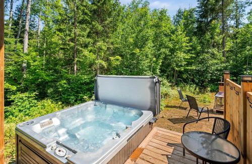 Mauricie Ski Chalet | Spa Nature & Riverside Escape - Ecureuil Roux