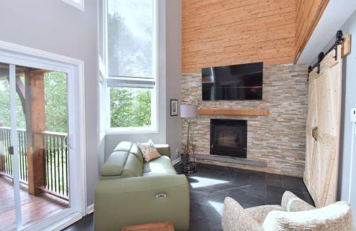 Montpellier Ski Chalet | Spa Nature Waterfront - Le Cardinal
