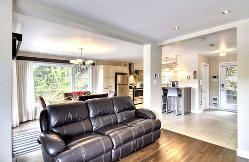 Brebeuf Ski Chalet | Spa, River & Total Relaxation - River n Beach