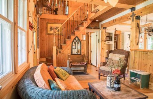 Mont-Tremblant Ski Chalet | Spa & Water access - Pionnier