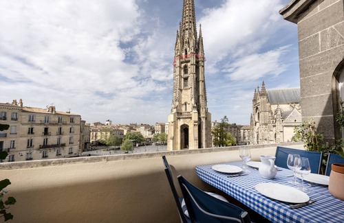 Saint-Michel Apartment | Space and serenity in the heart of Bordeaux