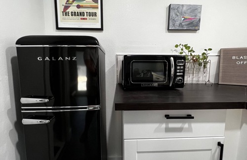 MLK Apartment | Space Cowboy: Modern Tiny House in East Austin
