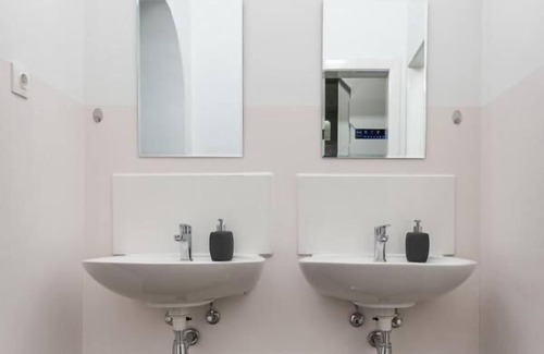 Matzleinsdorf Hotel | Space Home Apartment - Central Station