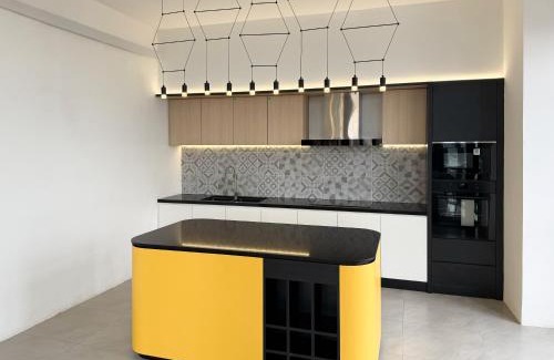 Taman Century Apartment | Space Residency by Avery with Cityview at JBCC #Free Parking #Walk 100m to KSL #Infinity Pool #中英文房东