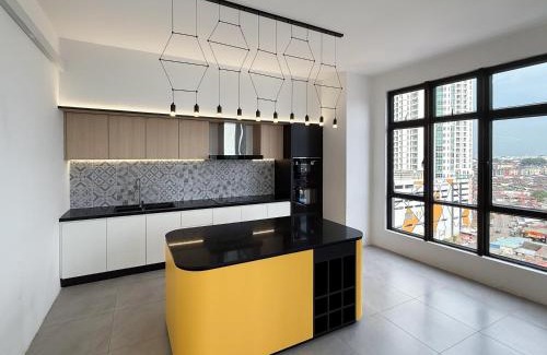 Taman Century Apartment | Space Residency by Avery with Cityview at JBCC #Free Parking #Walk 100m to KSL #Infinity Pool #中英文房东