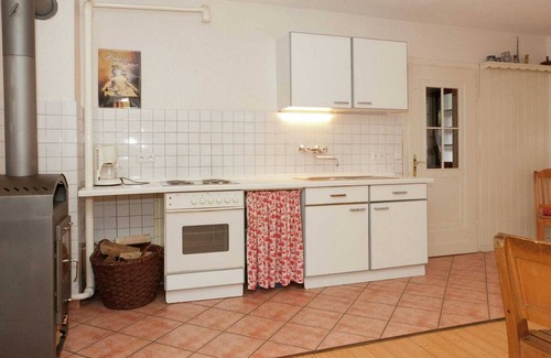 Menkhausen House | Spacious Holiday Home in Menkhausen near Ski Area