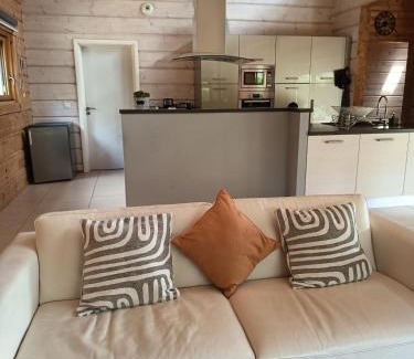 Elliant Ski Chalet | Spacieux Chalet en Bois Massif au coeur du Finistère