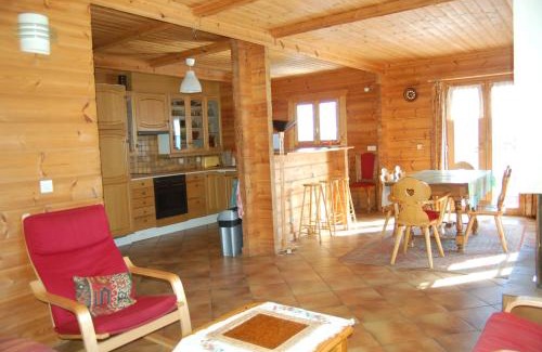 Les Chapelles Ski Chalet | Spacieux Chalet