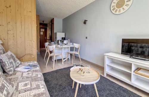 Meribel-Mottaret Apartment | Spacieux studio rénové · Ski aux pieds · Balcon exposé sud - FR-1-688-43
