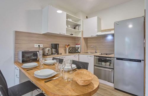 Barbotan-les-Thermes Apartment | Spacieux T2 rénové, vue nature, balcon sud, Wifi, parking à Barbotan - FR-1-841-54
