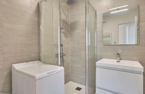 Barbotan-les-Thermes Apartment | Spacieux T2 rénové, vue nature, balcon sud, Wifi, parking à Barbotan - FR-1-841-54