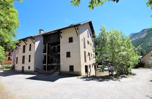 Monetier-les-Bains Apartment | Spacieux Triplex 4 pièces, 7 couchages, proche pistes, parking, calme - FR-1-330F-74