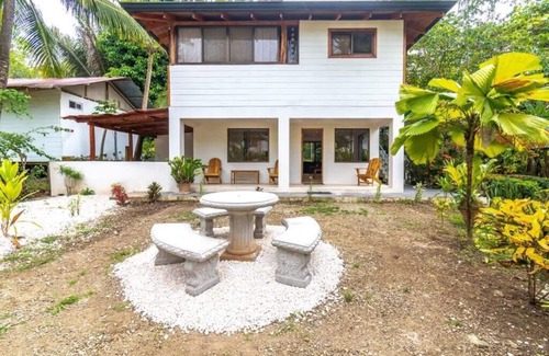 Mal Pais Apartment | Spacious House in Mal Pais with all the facilities for a pleasant vacationn
