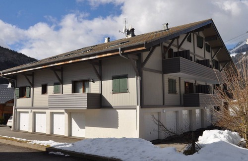 La Chapelle-d'Abondance Apartment | Spacious Apartment near Ski Lifts with 2024 Summer Multi Pass for Only €3/Day/Person