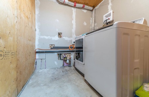 Mississauga House | Spacious 1+1 Bed 1 Bath house in Mississauga