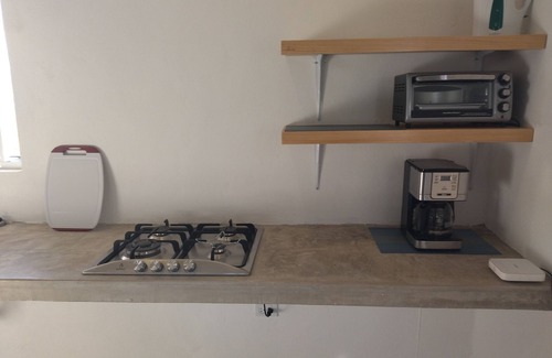 Cerritos House | Spacious 1-bedroom in a Gavilan, great location w/AC!