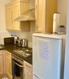 Wigan Apartment | Spacious 1 Bedroom Apartment In Wigan
