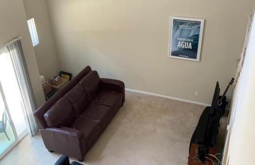 Woodland Hills Apartment | Spacious 1 Bedroom Apt in Woodland Hills CA