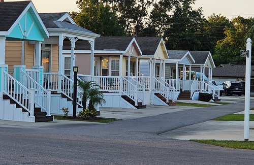 Kissimmee Resort | SPACIOUS 1 BEDROOM HOUSE IN DISNEY AREA 5 STAR RATED MILL CREEK RESORT 1377
