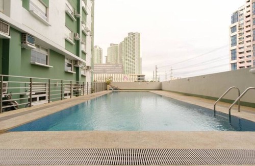 Valencia Condo | Spacious 1 Bedroom Loft Type Unit near the Mall