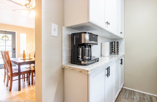 Ahwahnee House | Spacious 1-BR Home w/King Bed near Yosemite