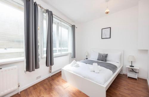Riverside Apartment | Spacious 1 BR London Bridge