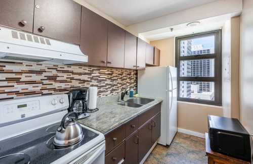 Diamond Head - Kapahulu - St. Louis Condo | Spacious 14th Floor Corner Suite, Partial Diamond Head and Ocean Views, FREE Parking!