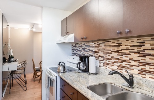 Diamond Head - Kapahulu - St. Louis Condo | Spacious 14th Floor Corner Suite, Partial Diamond Head and Ocean Views, FREE Parking!