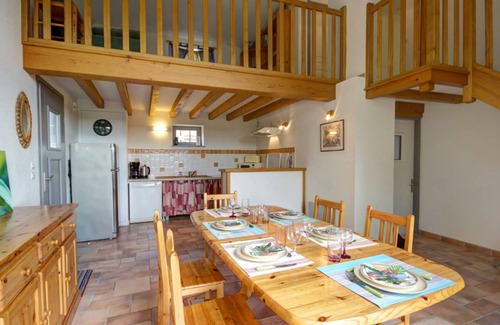 Lure Cottage | Spacious 15-Person Retreat with Garden, Terraces & Modern Amenities in Scenic French Countryside