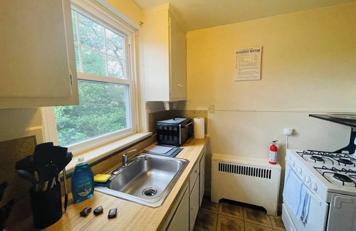 Cheltenham Apartment | Spacious 1BR Near Philly | Quiet, Comfy, Free Parking