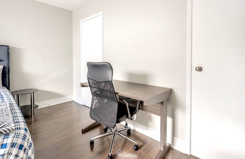 Cambridge Apartment | Spacious 1BR Condo - Near Cambridge Trail and Park