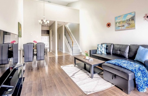 Cambridge Apartment | Spacious 1BR Condo - Near Cambridge Trail and Park