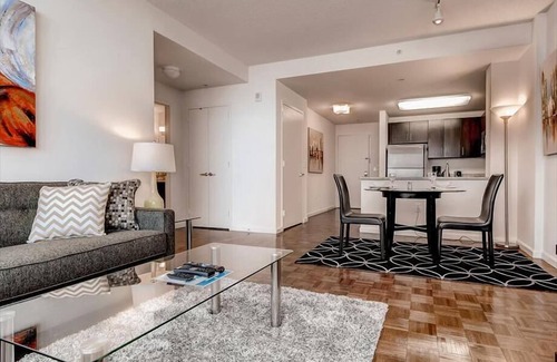 Hudson Exchange Apartment | Spacious 1BR | Full Kitchen | Near PATH by GLS