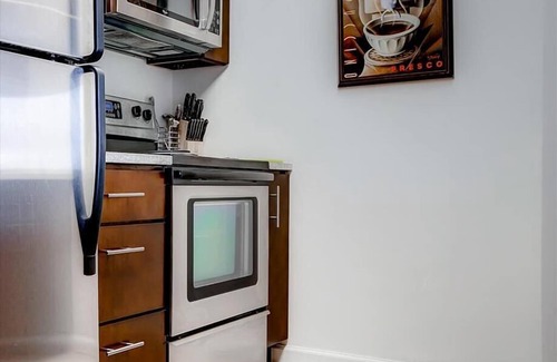 Hudson Exchange Apartment | Spacious 1BR | Gym | Jersey City by GLS